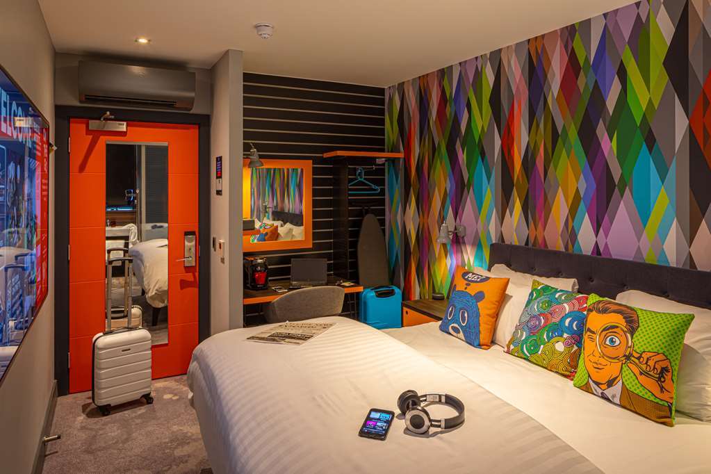 Village Hotel Basingstoke Habitación foto